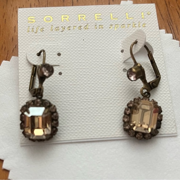 Sorrelli Gold Vintage Crystal Earrings - Picture 1 of 6